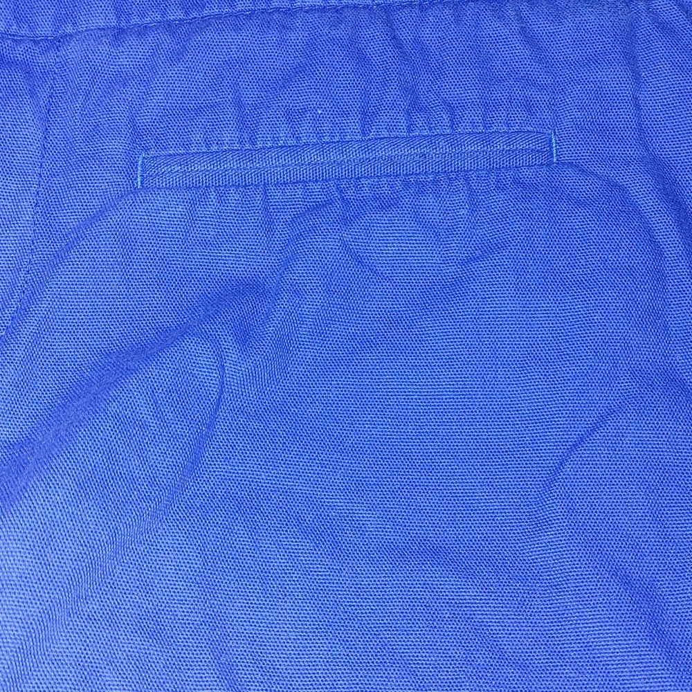 GAP Royal Blue Chino Shorts. Size 4. - Picture 9 of 9